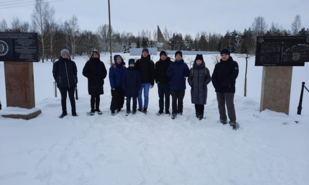 Поход выходного дня к мемориальному комплексу «Памятник батальону милиции капитана К.Г. Владимирова»