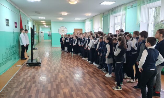 Торжественные линейки, посвященные окончанию 3 четверти