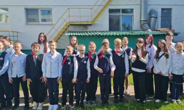 Торжественные линейки, посвященные окончанию учебного года