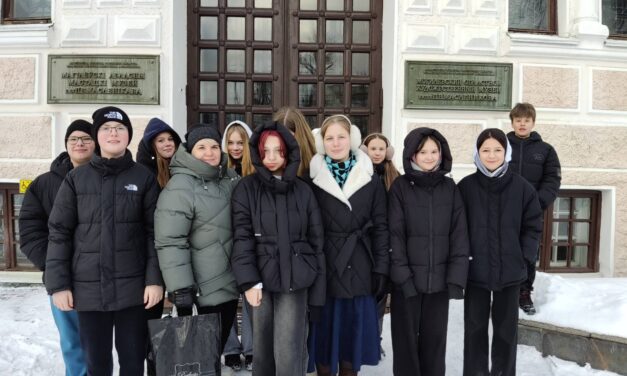 Путешествие в мир искусства: школьники в музее имени Масленникова