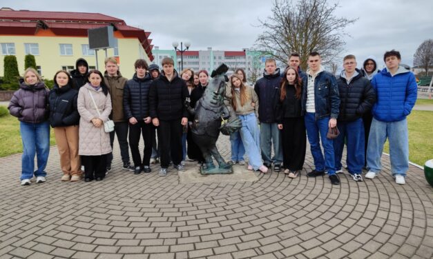 Путешествие по маршруту «Шклов — Александрия»: десятиклассники открывают для себя Родину