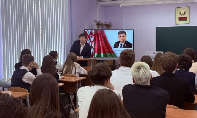 Открытый разговор о важном: Игорь Марзалюк в гостях у СШ №15 г. Могилёва