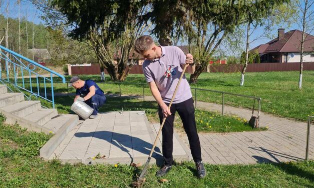 Память в сердце, забота в руках: СШ №15 благоустроила захоронение в Полыковичах