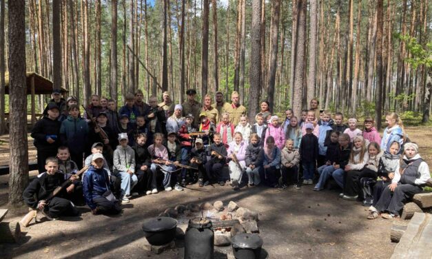 Путешествие по дорогам памяти: третьеклассники СШ №15 посетили Кличев и Борки