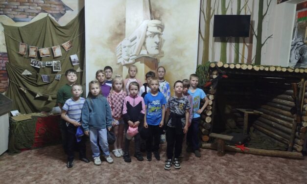 Экскурсия в музей СШ №35: путешествие в историю для воспитанников лагеря «Солнышко»