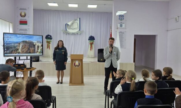 Азбука безопасности: в начальной школе прошли практические занятия с сотрудниками МЧС